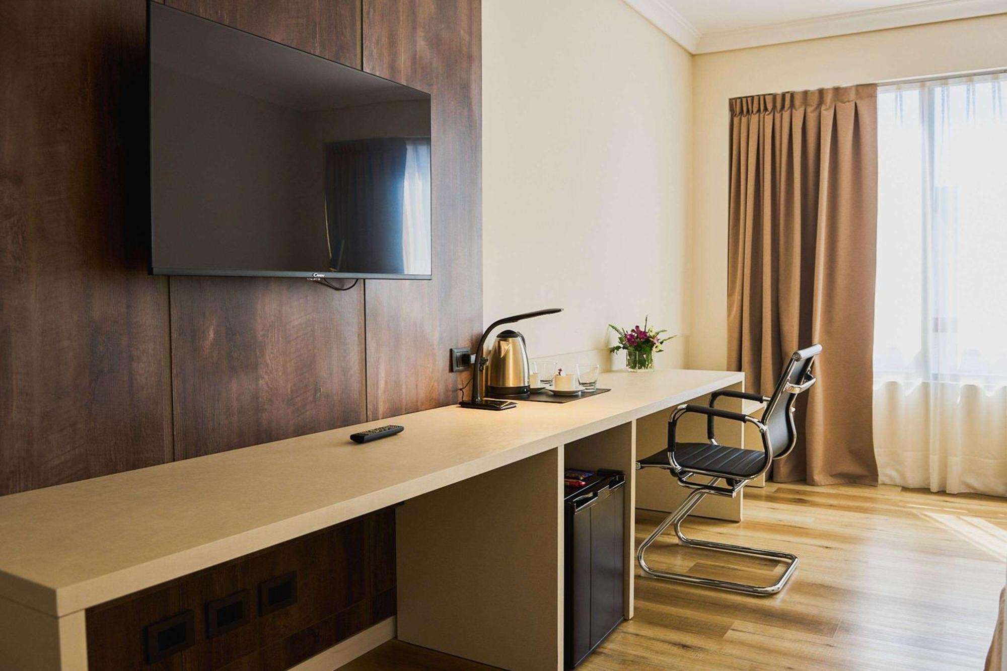 Dazzler By Wyndham Buenos Aires San Martin Hotel Exterior photo