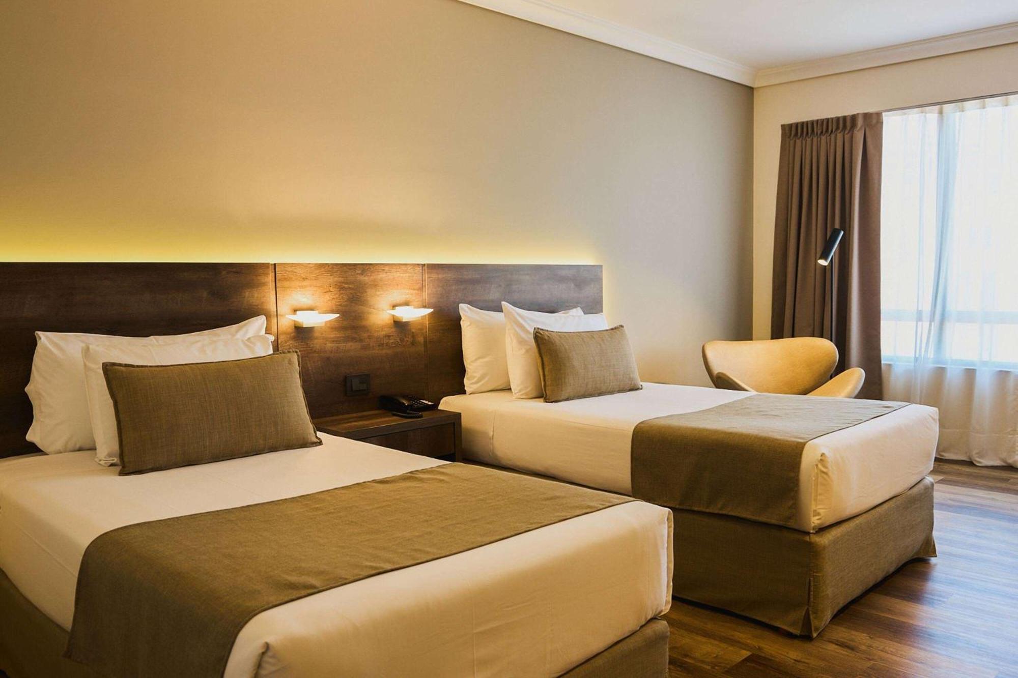 Dazzler By Wyndham Buenos Aires San Martin Hotel Exterior photo