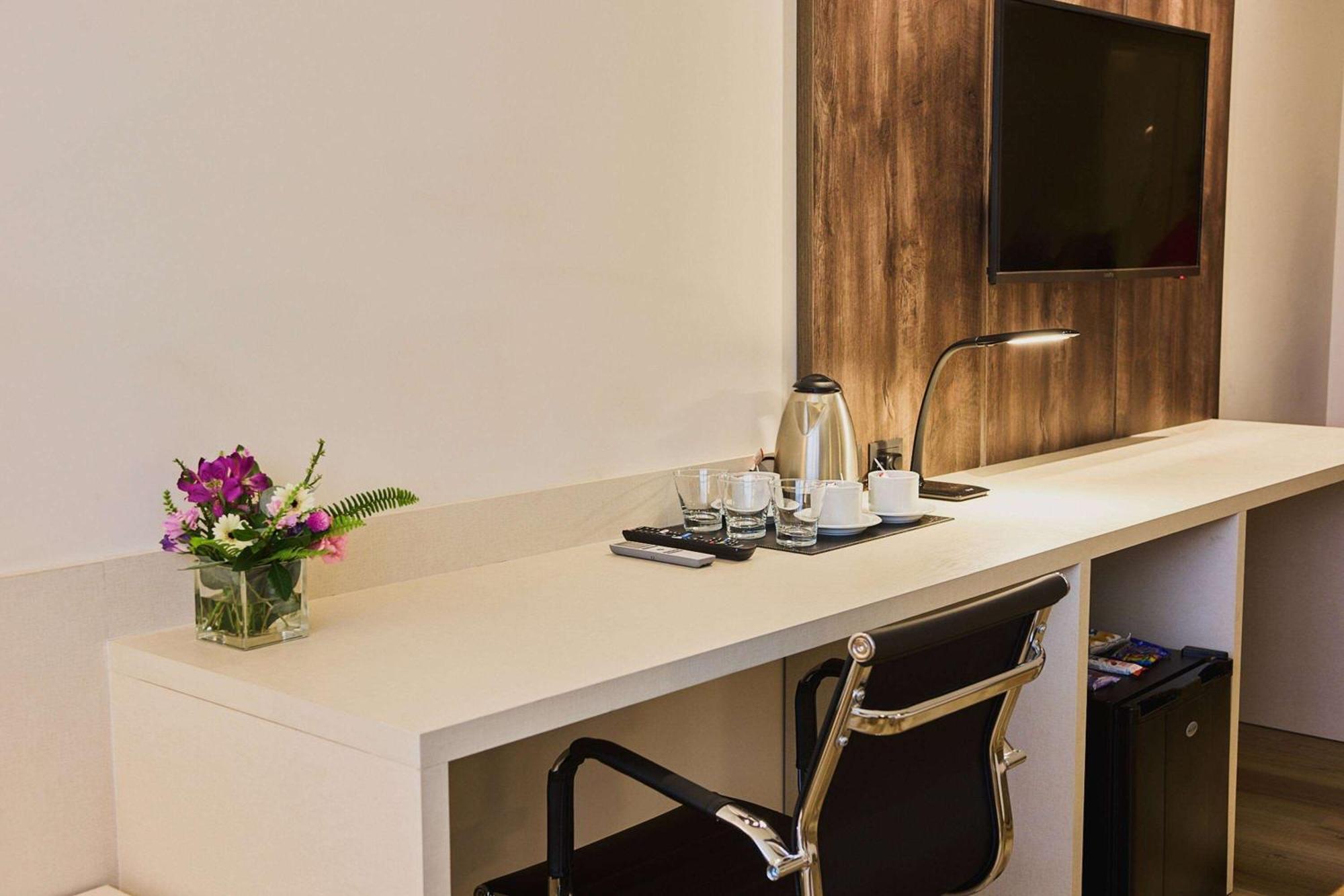 Dazzler By Wyndham Buenos Aires San Martin Hotel Exterior photo