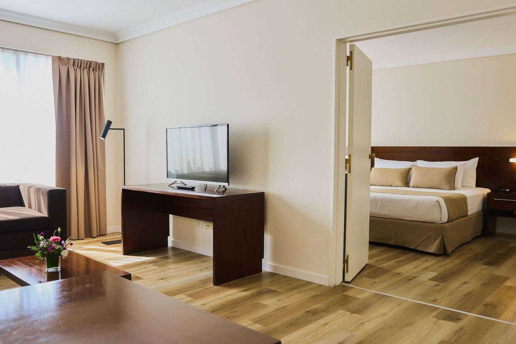 Dazzler By Wyndham Buenos Aires San Martin Hotel Exterior photo