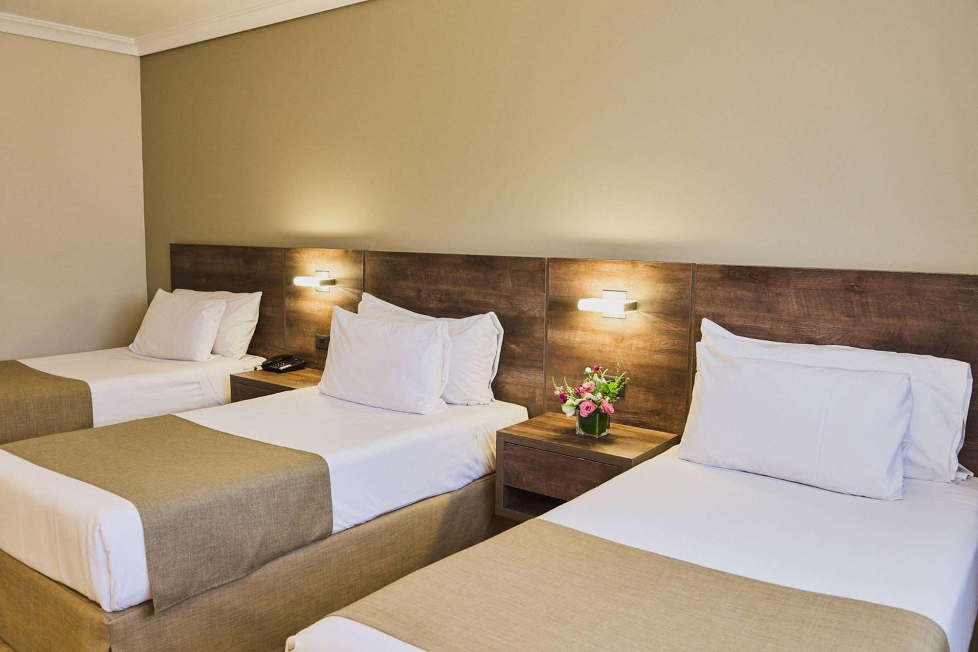 Dazzler By Wyndham Buenos Aires San Martin Hotel Exterior photo
